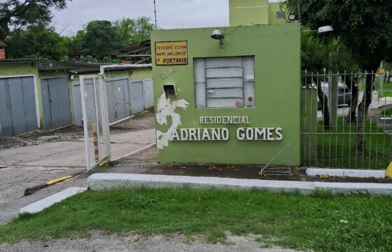 Apartamento Condomínio Adriano Gomes