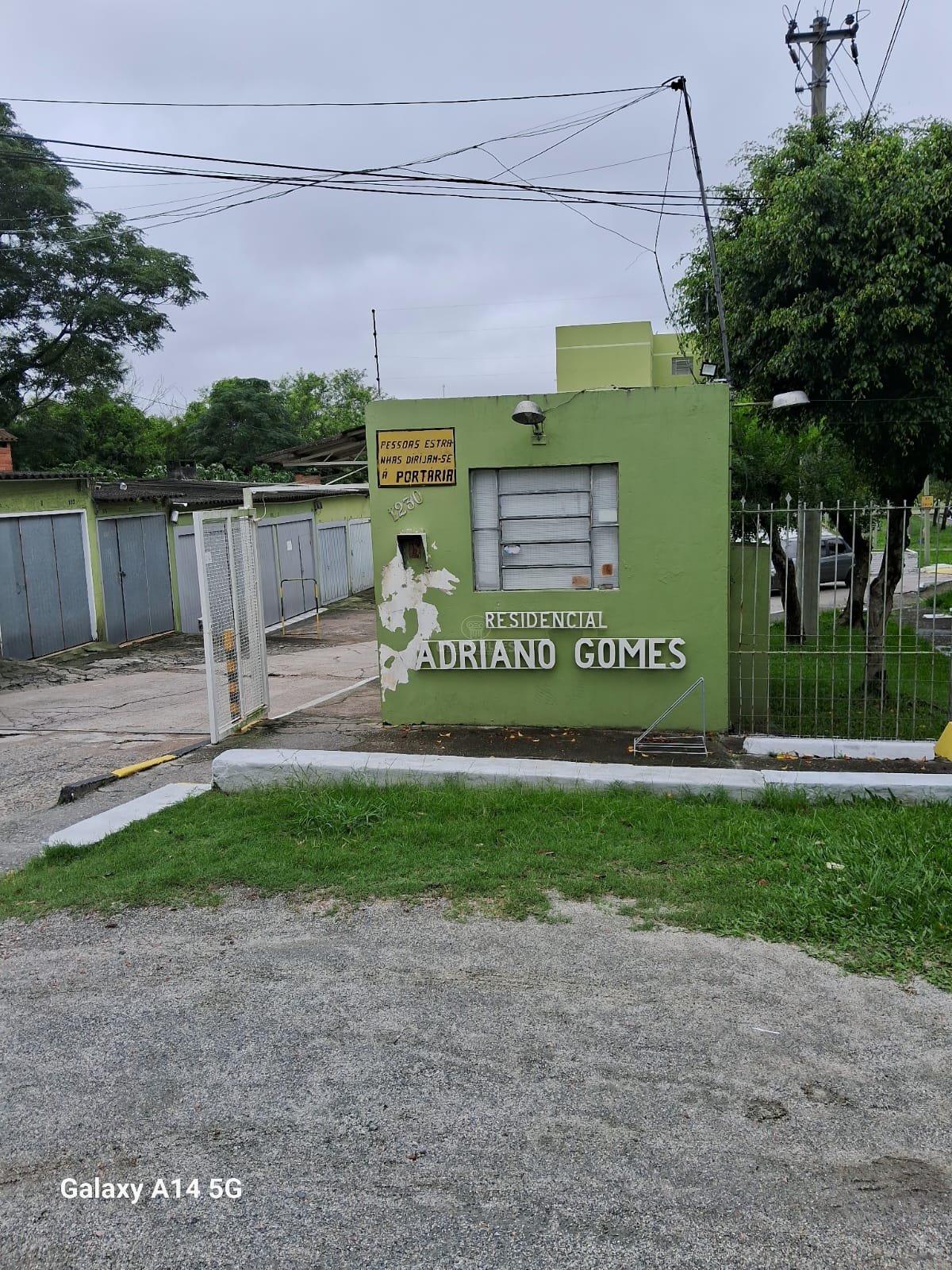 Apartamento Condomínio Adriano Gomes