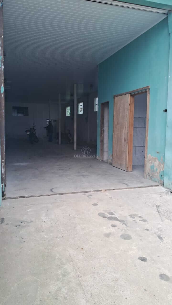 Prédio comercial no Fragata