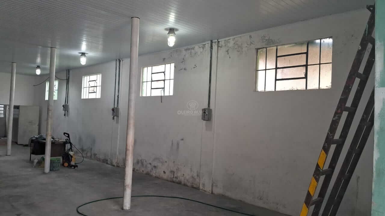 Prédio comercial no Fragata