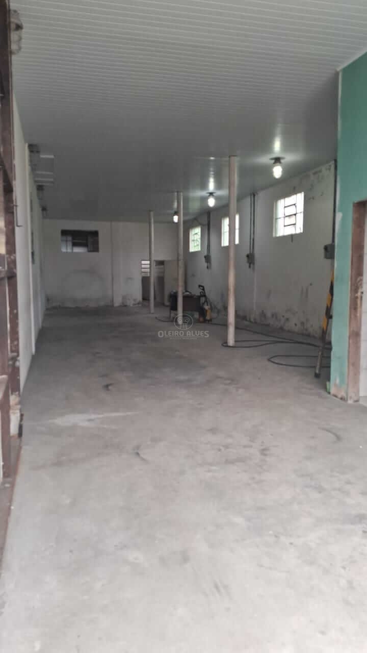 Prédio comercial no Fragata