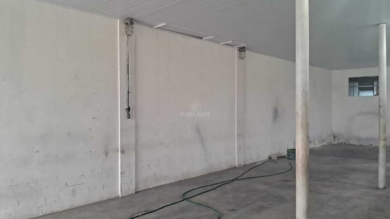 Prédio comercial no Fragata