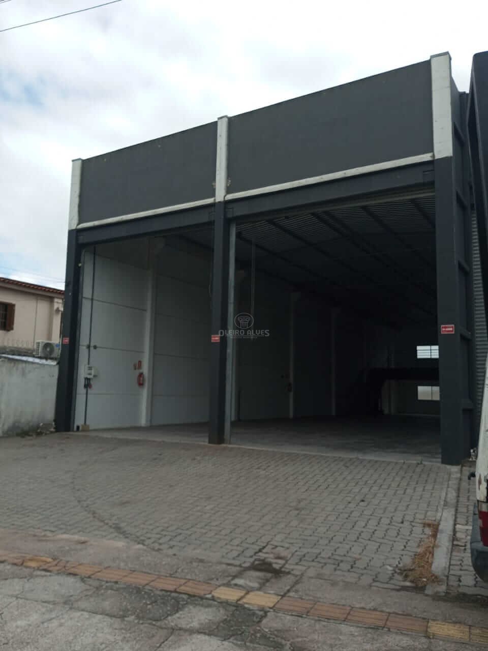 PRÉDIO COMERCIAL FRAGATA