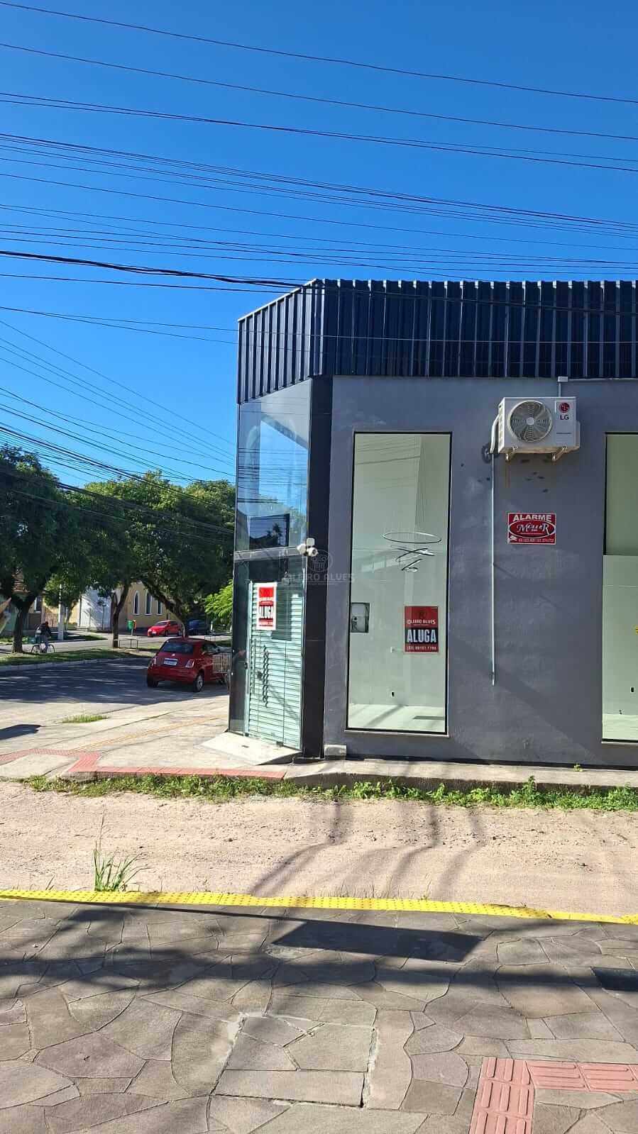 PRÉDIO COMERCIAL AREAL