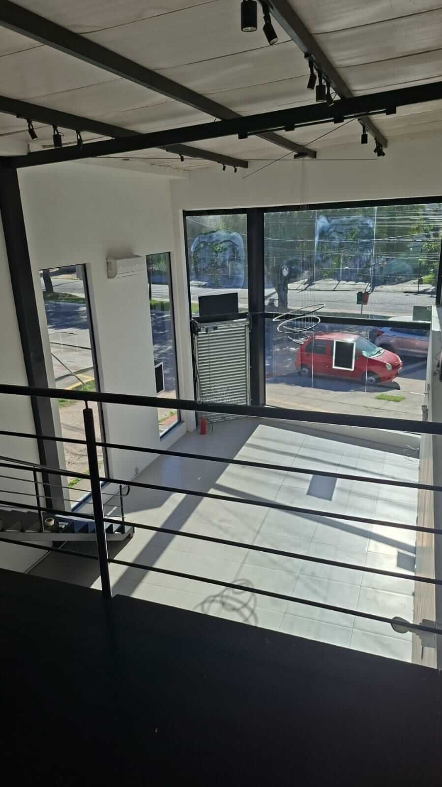 PRÉDIO COMERCIAL AREAL