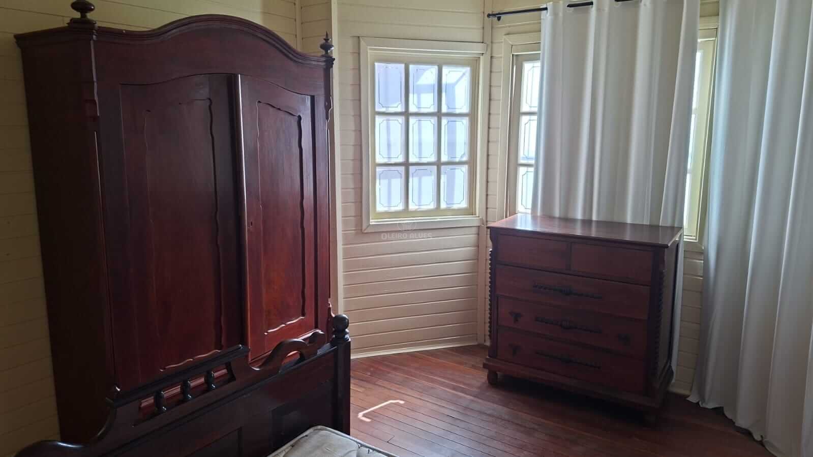 CHALÉ LARANJAL – mobiliado