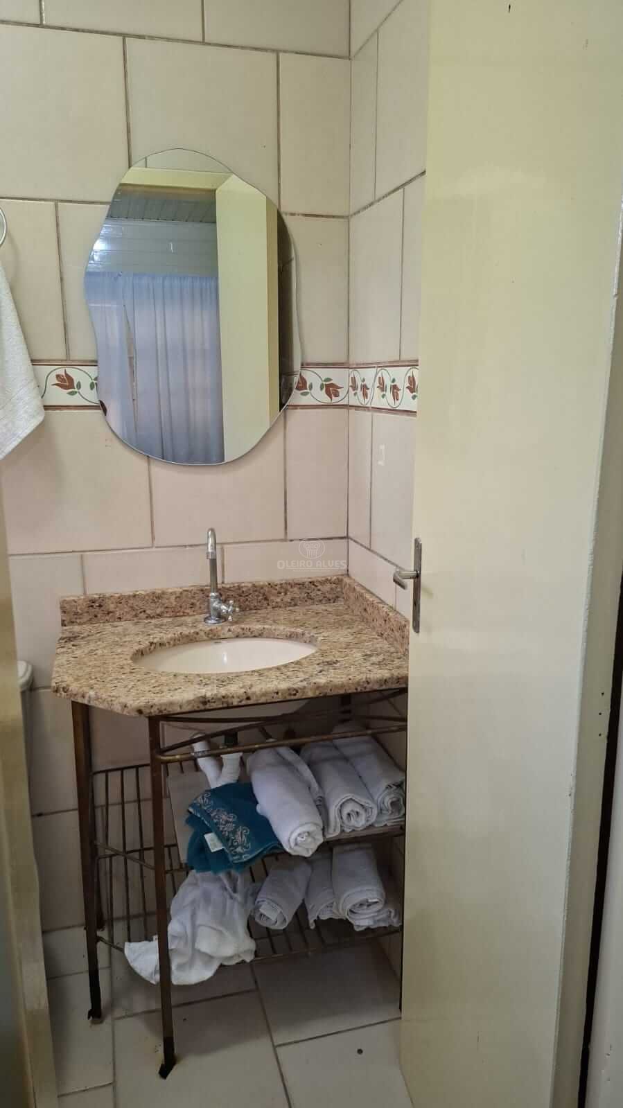 CHALÉ LARANJAL – mobiliado