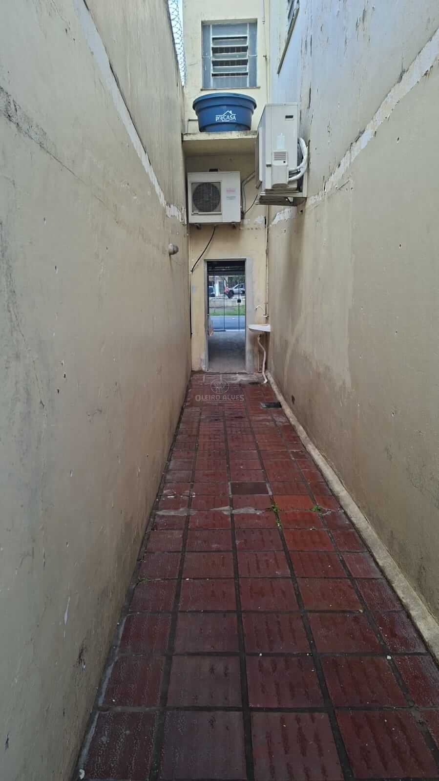 SOBRADO NA AV DUQUE DE CAXIAS