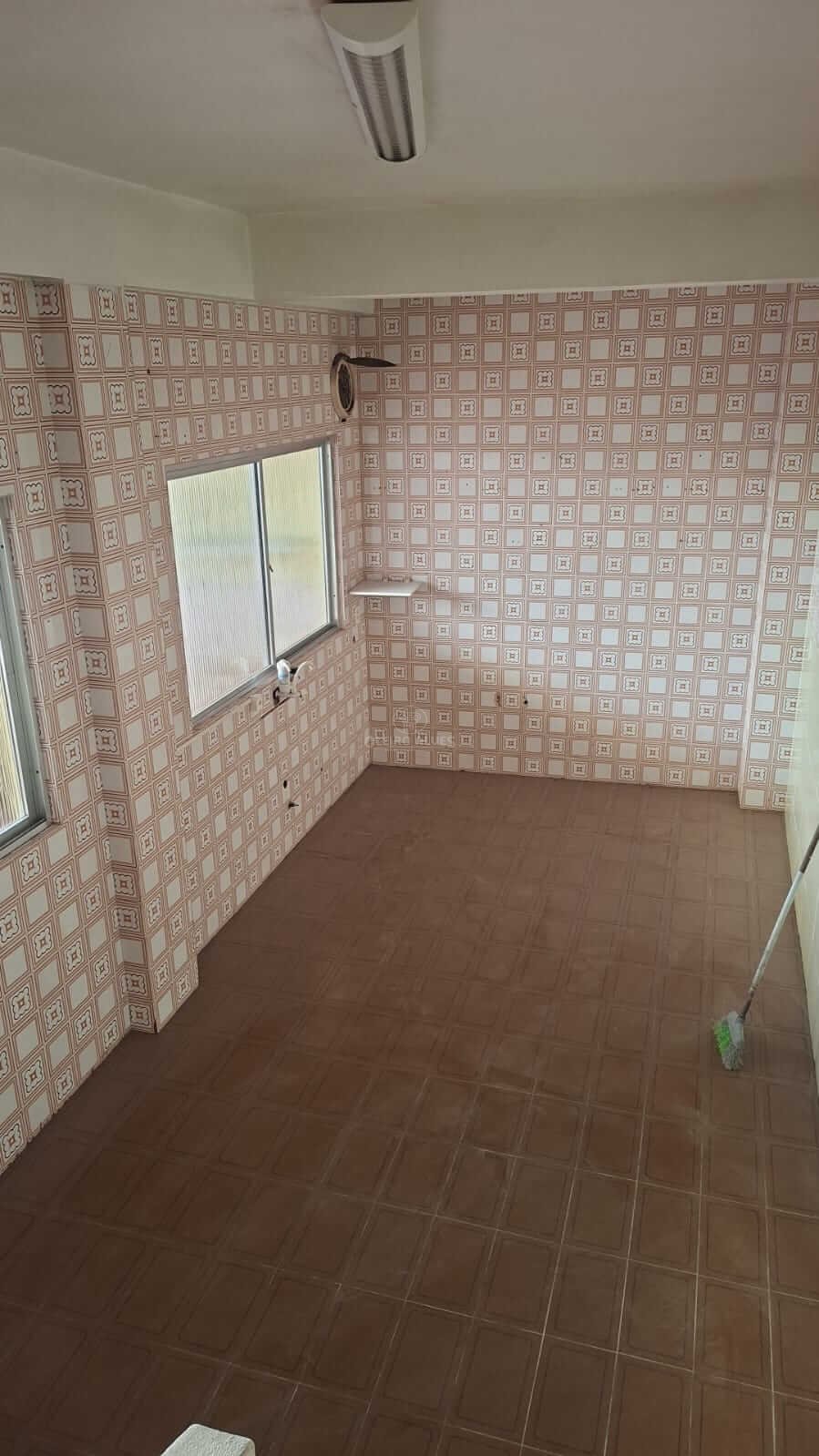 SOBRADO NA AV DUQUE DE CAXIAS